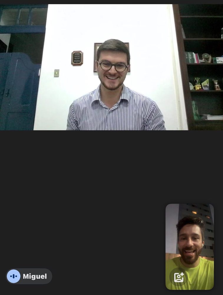 Vídeo chamada de acompanhamento com aluno
